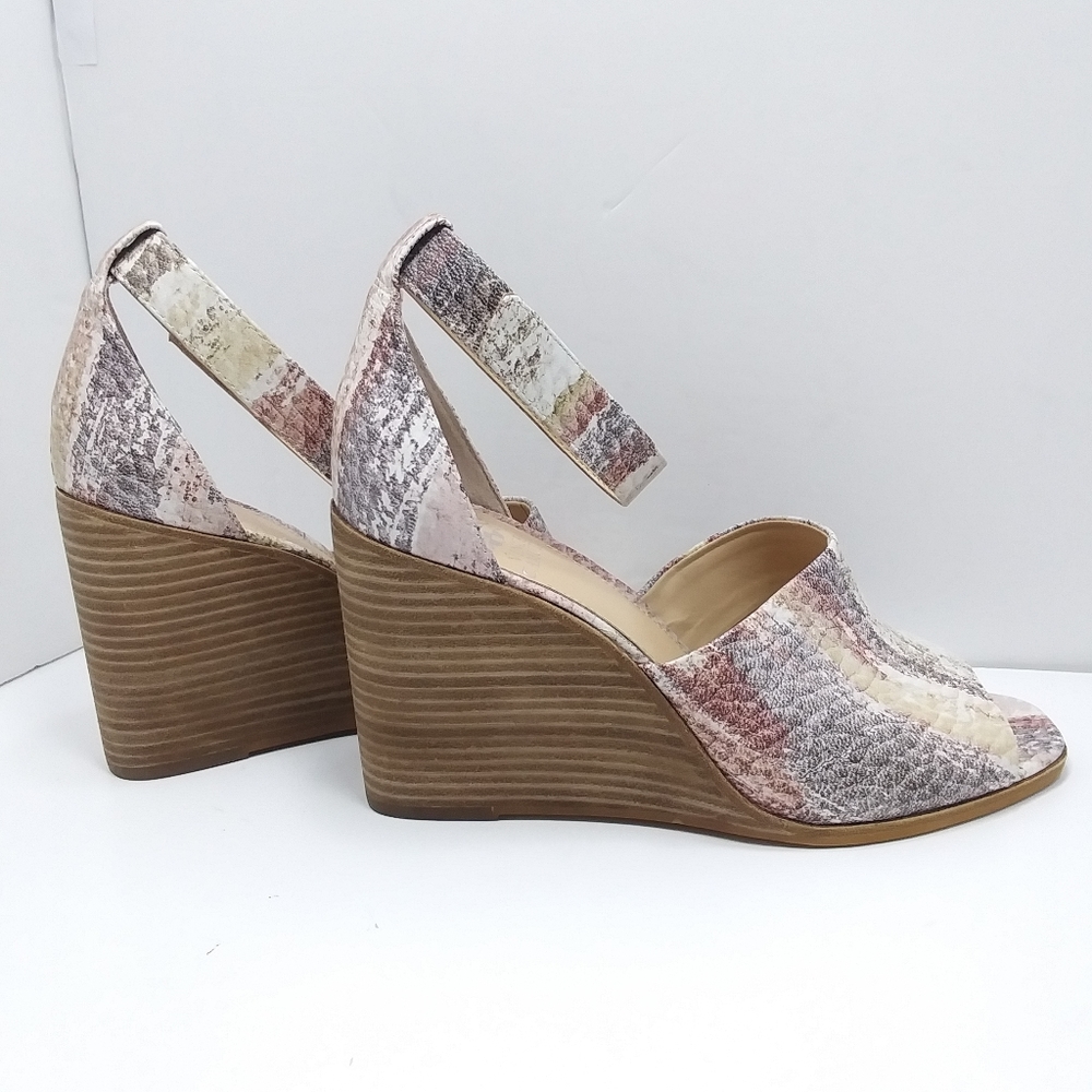 VINCE CAMUTO Deedriana Printed Leather Wooden Wedge Sandals NWOT - Picture 9 of 14